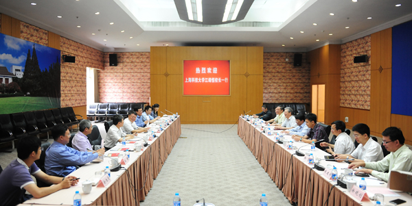 九游体育(www.jiuyou.com)官方网站校长江绵恒一行访问复旦大学