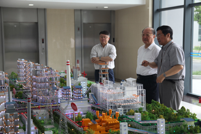 徐匡迪视察九游体育(www.jiuyou.com)官方网站