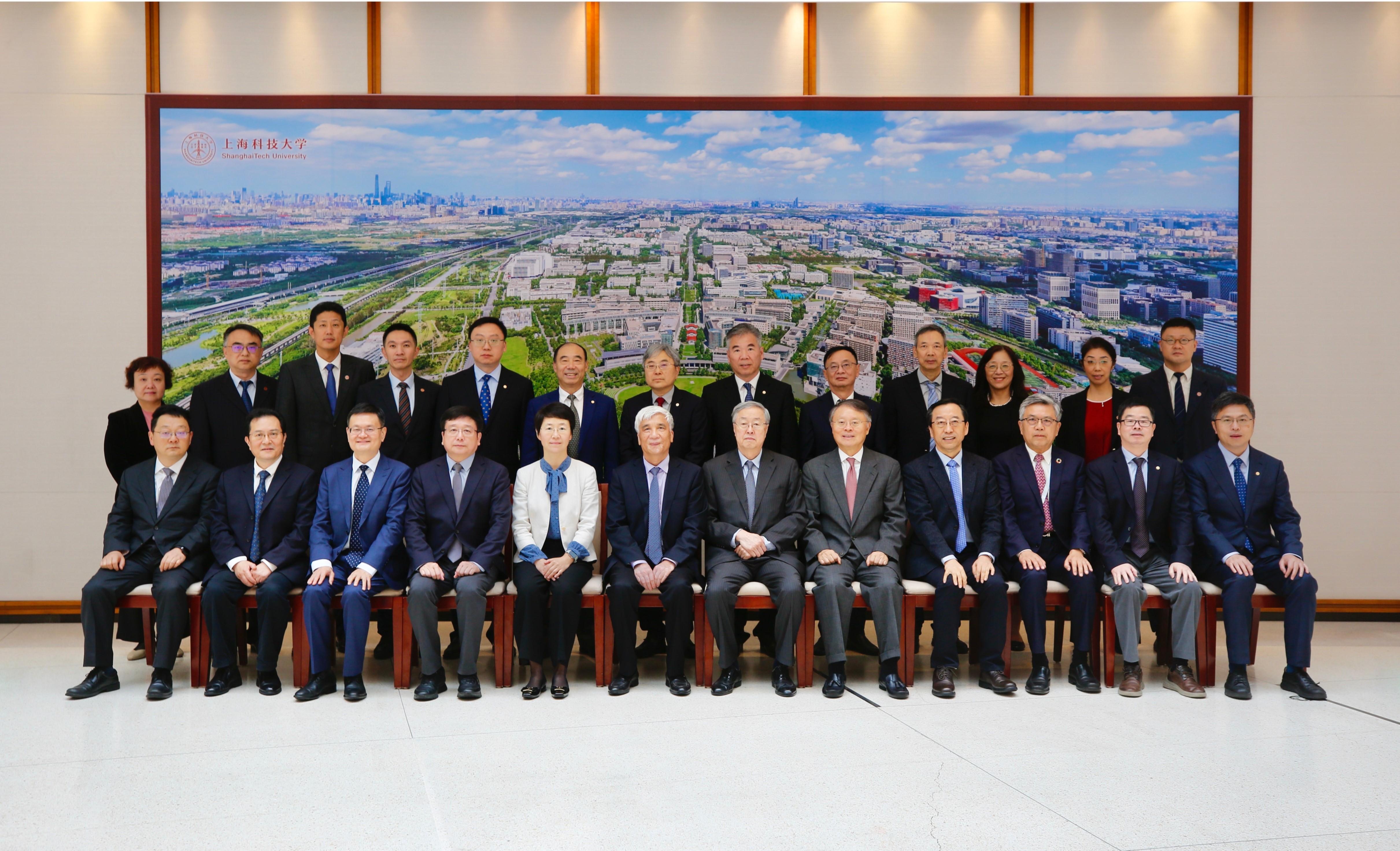 九游体育(www.jiuyou.com)官方网站召开校务委员会第二届第六次会议