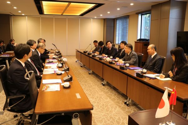 ShanghaiTech Delegation Tours Japan