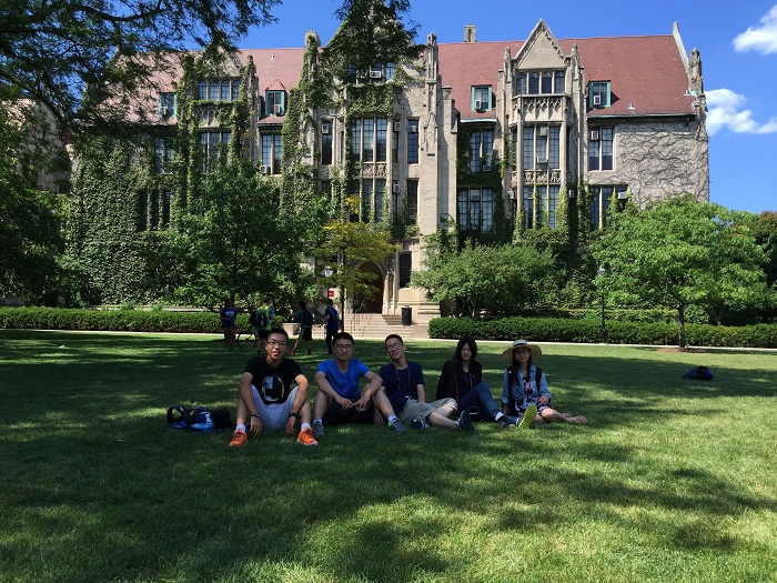 我校本科生开始芝加哥大学暑期课程学习