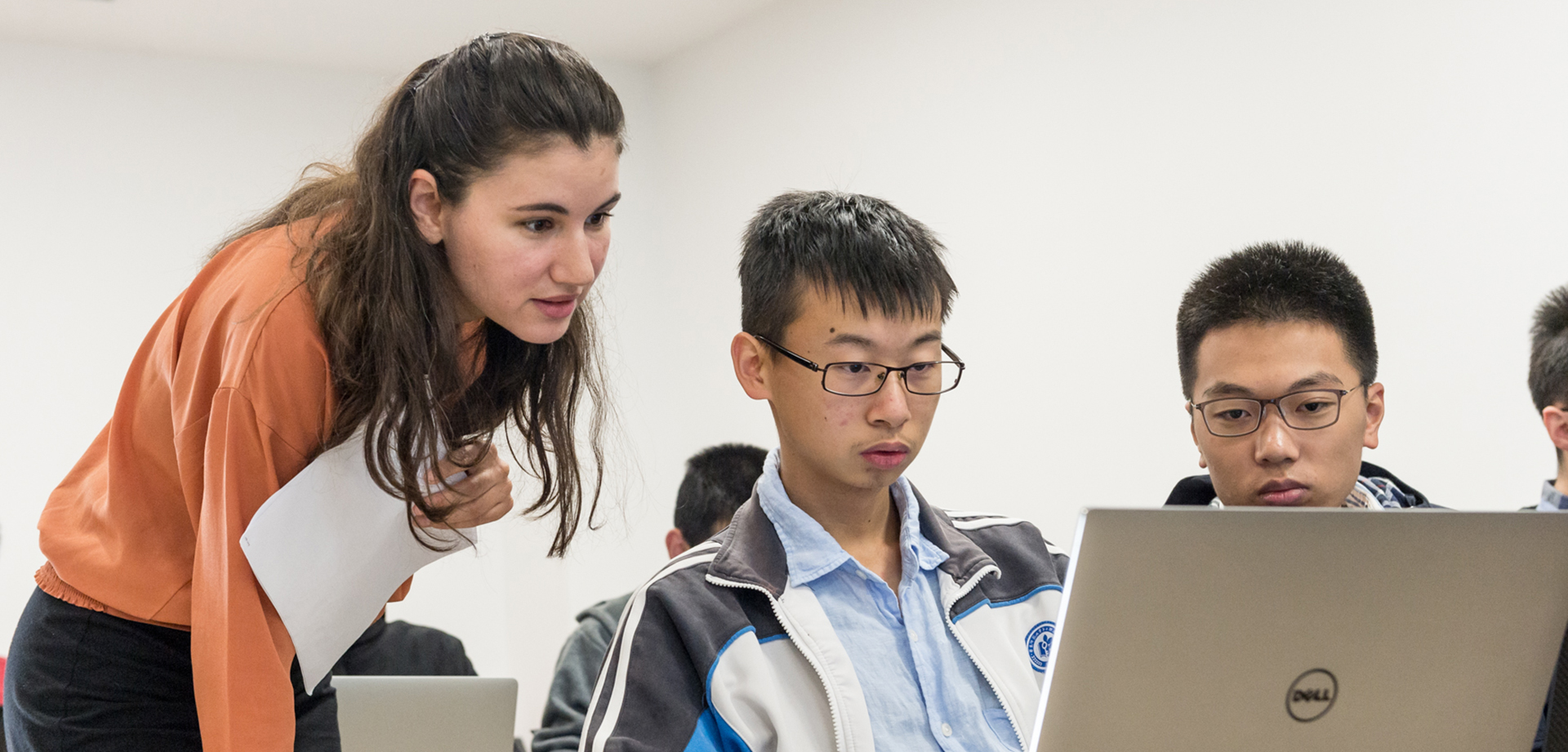 九游体育(www.jiuyou.com)官方网站关于征集2018年暑秋学期通识选修课程的公告