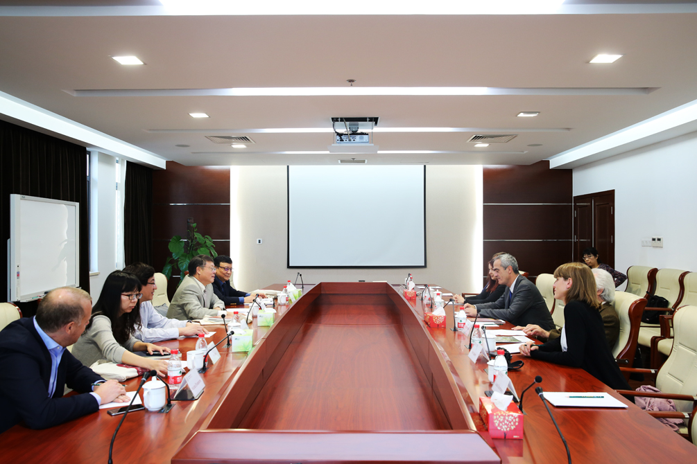 帕多瓦大学校长访问九游体育(www.jiuyou.com)官方网站