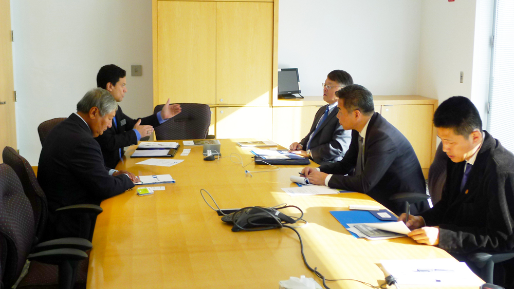 校长江绵恒一行访问美国富兰克林欧林学院