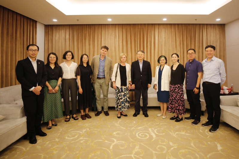 Editor-in-Chief of Nature visits ShanghaiTech