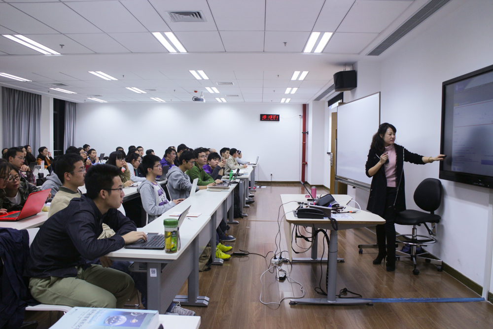 图书信息中心与物质学院、生命学院联合开展检索工具专题讲座